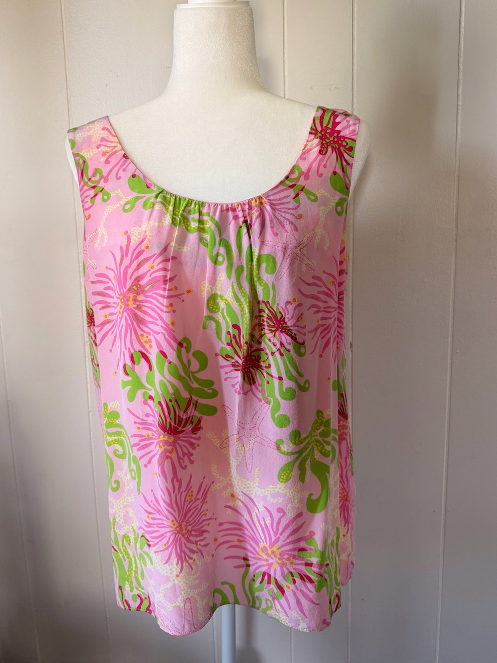 MEDIUM Lilly Pulitzer Cedar Silk Tank Top Pink Green Starfish Print